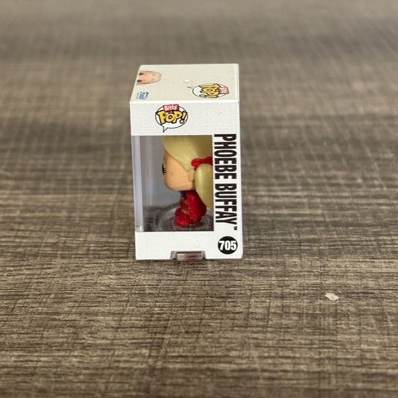Funko Bitty Rachel Green, Phoebe Buffay, & Chandler Bing Pops - Picture 9 of 15
